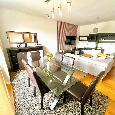 Daire Axi Living Porto Premium *