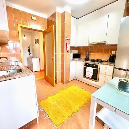 Axi Living Porto Premium Maía